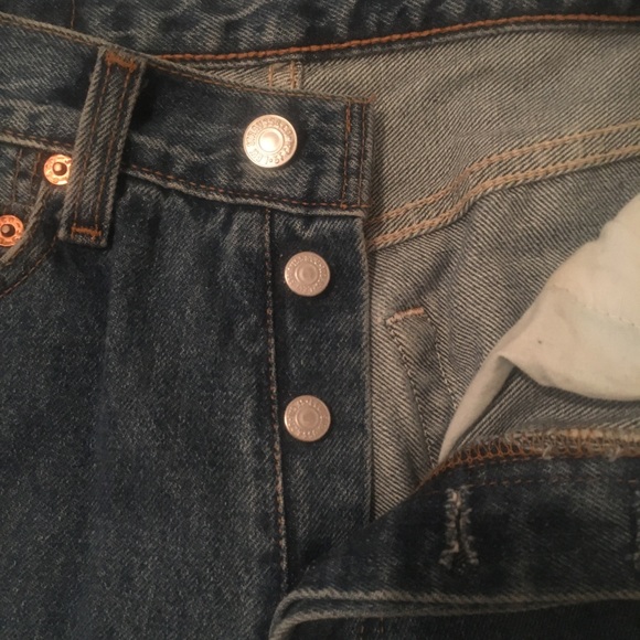 Levi’s 501 Jeans - Picture 4 of 10